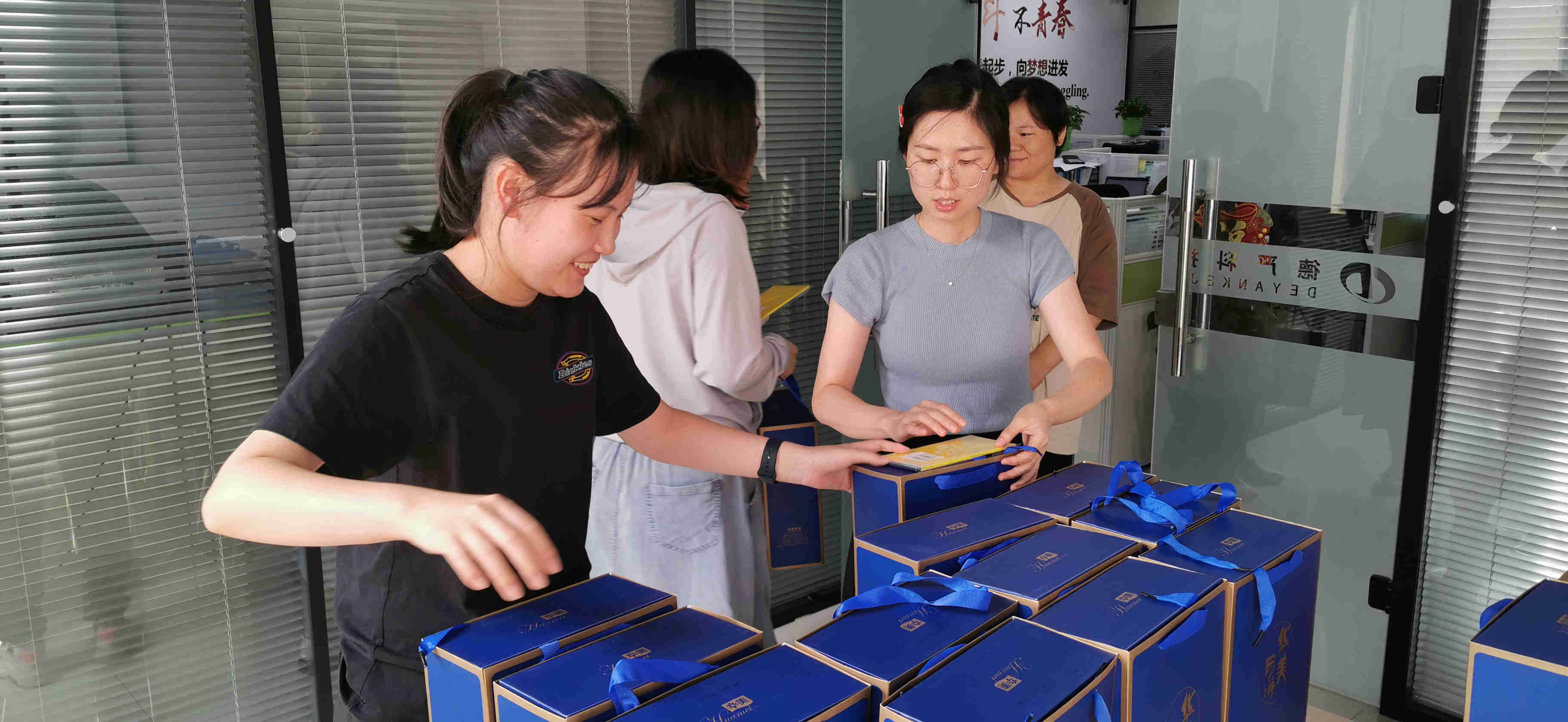 0754a387f8cf5d1b3e33b7dc9050ca2.jpg 0754a387f8cf5d1b3e33b7dc9050ca2.jpg