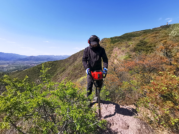 绍尔岩心取样钻机.jpg 绍尔岩心取样钻机.jpg