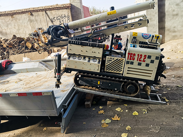 污染调查钻机.jpg 污染调查钻机.jpg