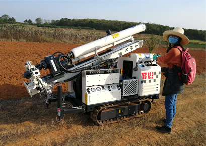 Tecopsa TEC12红壤地层12米土壤、岩芯采样 Tecopsa TEC12红壤地层12米土壤、岩芯采样