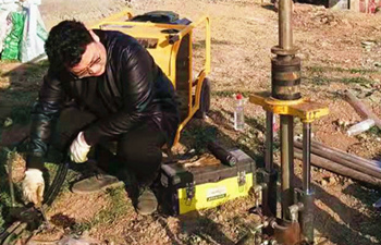 液压犀牛柱状土采样钻机12米采样实记 液压犀牛柱状土采样钻机12米采样实记