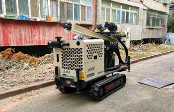 TEC12液压直推式取土钻机完成交付 TEC12液压直推式取土钻机完成交付