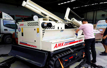 TEC-15液压直推钻机培训演示 TEC-15液压直推钻机培训演示