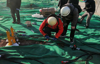 犀牛HPD液压取土钻机完成培训演示 犀牛HPD液压取土钻机完成培训演示