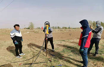 液压犀牛土壤取样钻机演示交付 液压犀牛土壤取样钻机演示交付