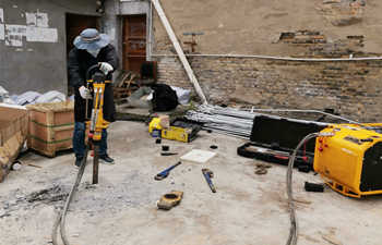 液压犀牛钻机培训演示回顾 液压犀牛钻机培训演示回顾