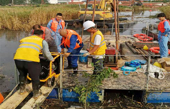 液压犀牛土壤采样钻机完成演示工作 液压犀牛土壤采样钻机完成演示工作