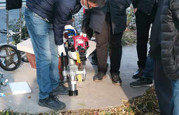 犀牛取土钻机交付完成 犀牛取土钻机交付完成