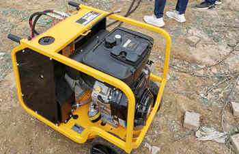 犀牛液压土壤取样钻机完成交付 犀牛液压土壤取样钻机完成交付