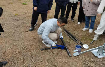 犀牛S1土壤取样钻机演示交付进行中 犀牛S1土壤取样钻机演示交付进行中