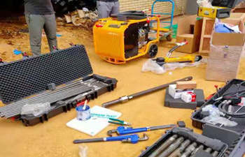 犀牛HPD液压取土钻机交付现场记录 犀牛HPD液压取土钻机交付现场记录