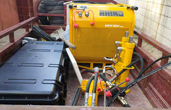 犀牛取土钻机交付记录 犀牛取土钻机交付记录