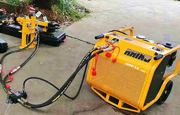 犀牛液压取样钻机年前的一次交付 犀牛液压取样钻机年前的一次交付