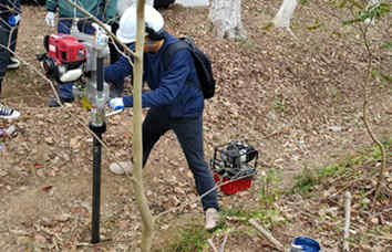 犀牛S1取土钻机交付介绍 犀牛S1取土钻机交付介绍