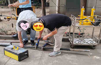 关于犀牛取土取样钻机的交付进行 关于犀牛取土取样钻机的交付进行