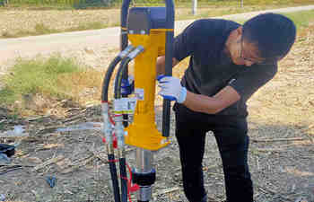 听说,液压取土钻机交付了? 听说,液压取土钻机交付了?