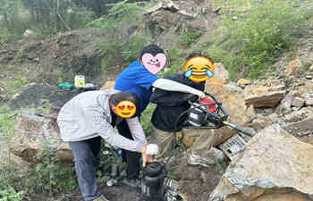 关于岩芯取样钻机的交付